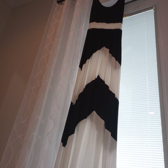 black white Chevron knit maxi sleeveless dress - Picture 2 of 2